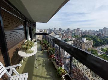 Departamento de 5 ambientes, San Nicolás · Amplio Semipiso de 5 Ambientes con Dependencia, Balcon Corrido y Cochera.