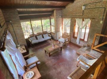 Quinta vacacional · 215m² · 4 Ambientes · 1 Cochera · Casa Quinta en Venta de 2955 m² Ubicado en Tanti