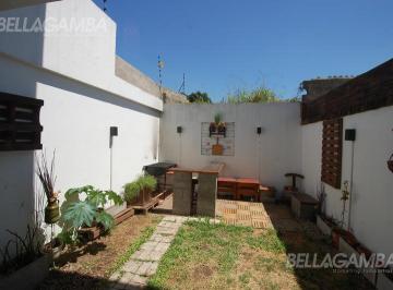 Casa · 109m² · 5 Ambientes · 1 Cochera · Dúplex Venta 5 Ambientes Cochera Jardin Vicente Lopez