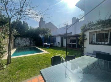 Casa · 300m² · 7 Ambientes · Casa en Alquiler Temporada Los Troncos