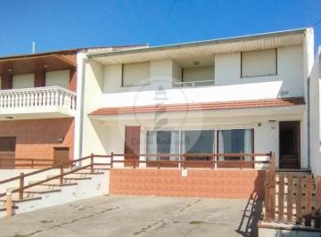 Departamento · 60m² · 4 Ambientes · 1 Cochera · Casa Tipo PH de 4 Ambientes Frente Al Mar C/gran Patio y Parrilla