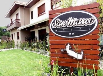 Hotel · 800m² · Negocio | Rivadavia 641