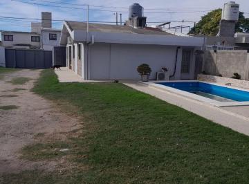 Casa · 320m² · 12 Ambientes · 8 Cocheras · 2 Casas + Galpon 800 m Zona Ruta 20