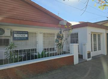 Casa · 145m² · 9 Ambientes · 1 Cochera · Venta Casa Santo Tome