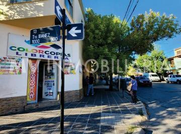 Casa de 5 ambientes, Cipolletti · Casa con Departamentos y Local y Barrio Brentana