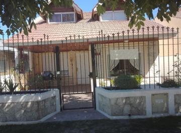 Casa de 7 ambientes, Santa Clara del Mar · Propiedad en Punta Lara