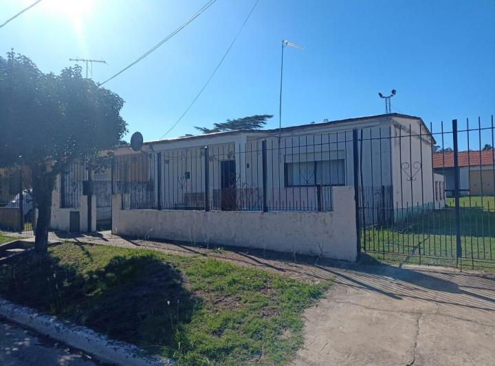 Casa · 90m² · 3 Ambientes · 2 Cocheras