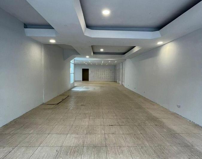 Local comercial · 300m²
