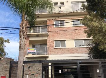 Departamento en Alquiler de 3 ambientes Tigre · Departamento de 3 Ambientes Al Frente - Apto Profesional - con Cochera