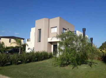 Casa · 170m² · 4 Ambientes · Casa en Venta en San Gabriel, Villanueva, Tigre