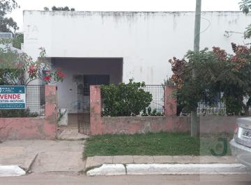 Casa · 200m² · 3 Ambientes · Casa en Zona Centrica - Villa Angela. Chaco