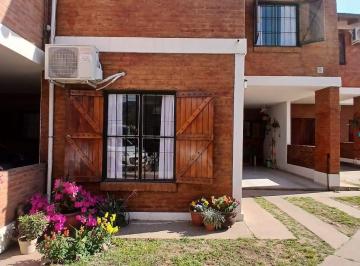Casa · 107m² · 3 Dormitorios · 1 Cochera · Venta Triplex 3 Dorm. Santa Rita Carlos Paz