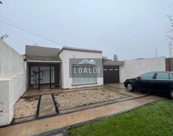Casa · 70m² · 4 Ambientes · 1 Cochera · Casa Reciclada