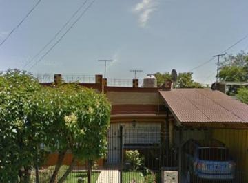 Casa · 200m² · 3 Ambientes · 1 Cochera · Casa en San Jose con Fondo y Pileta Nuevo Valor!