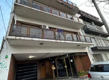 Departamento de 3 ambientes, Lomas de Zamora · Alquiler Departamento 3 Ambientes con Cochera