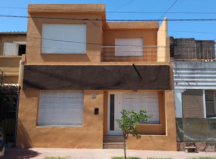 Casa · 137m² · 4 Dormitorios · 1 Cochera