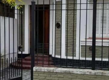 PH · 60m² · 3 Ambientes · Muy Buen Depto T/casa 3 Amb C/patio y Terraza en Lomas!
