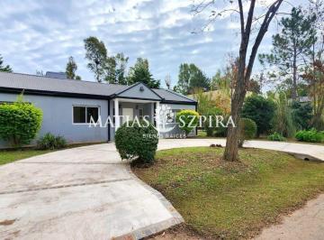 Casa · 120m² · 4 Ambientes · 2 Cocheras · Casa en Venta Barrio Privado La Cesarina