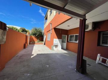 Casa de 3 ambientes, San Fernando · Venta Casa/ PH 3 Amb. Patio + Cochera