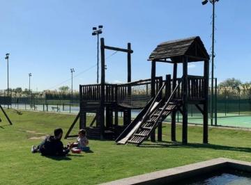 Terreno · 930m² · Venta de Lote en Barrio El Naudir, Escobar