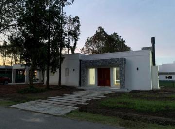 Casa · 120m² · 4 Ambientes · Casa en Venta en Greenville Polo & Resort, Hudson, Platanos
