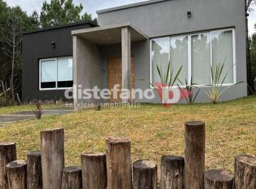 DIT-DT1-5813_2 · Casa 4 Dorm.. | Residencial 1 324