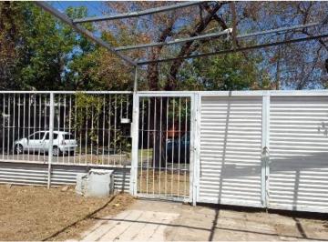 Casa · 100m² · 3 Ambientes · Valentín Gómez 2636 - Casa a Reciclar
