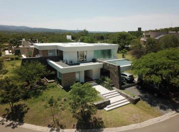 Casa · 560m² · 9 Ambientes · 2 Cocheras · Espectacula R Casa a La Venta en La Serena Villa Allende