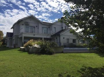 Casa · 400m² · 6 Ambientes · 2 Cocheras · Casa en Venta Rumenco