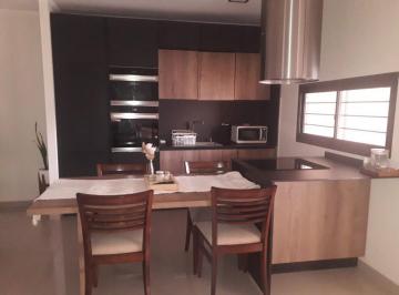 Casa · 100m² · 6 Ambientes · 1 Cochera · Casa en Esperanza Barrio Alborada