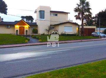 Foto1 · Casa 4 Dorm., Playa Mansa - Ref: Pbi12092