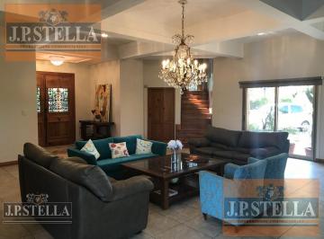 Casa · 550m² · 6 Ambientes · 4 Cocheras · Casa 6 Ambientes - Quincho - Pileta - Casa de Caseros - Villa Luzuriaga