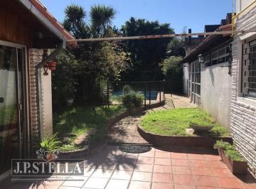 Casa · 309m² · 5 Ambientes · 3 Cocheras · Casa 5 Amb. C/garage - Quincho y Pileta - Ramos Mejia