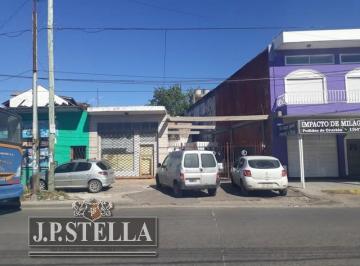 Local comercial · 271m² · Local 70 m² Galpon de 200 m² - Lote 265 m² - Villa Luzuriaga