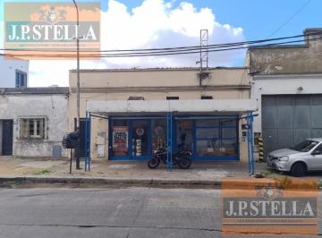 Local comercial · 121m² · 2 Ambientes · PH Al Frente Compuesto de Local Comercial y Dpto de 2 Amb con Patio - San Justo