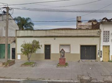 Casa · 607m² · 4 Ambientes · 1 Cochera · Casa 4 Amb C/ 2 Galpones 607 m² Cub. - Villa Luzuriaga