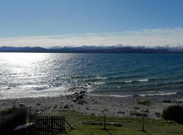 Casa · 180m² · 6 Ambientes · Bo. Las Chacras Casa en Venta con Acceso Directo Al Lago Nahuel Huapi