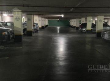 Garage · 13m² · 1 Cochera · Cochera en Venta - Arenales 3300