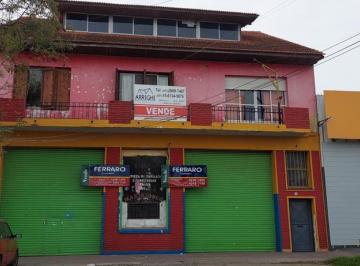 Local comercial de 5 ambientes, Almirante Brown · Local en Venta con Chalet de Dos Plantas en Planta Alta