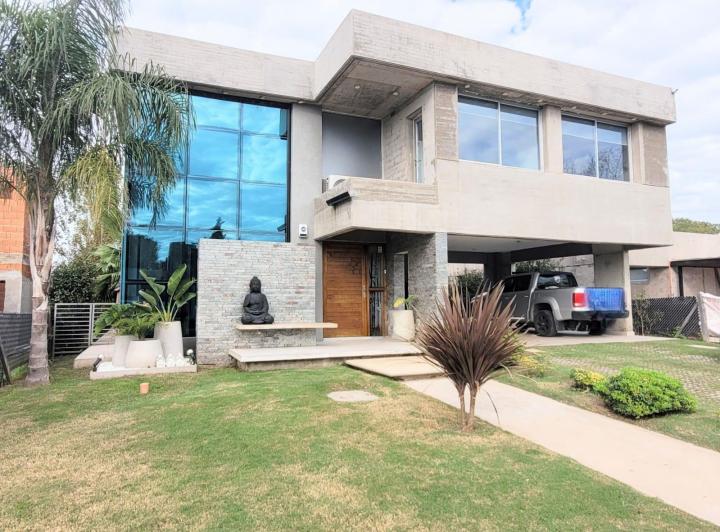 Casa en Pueblo Esther