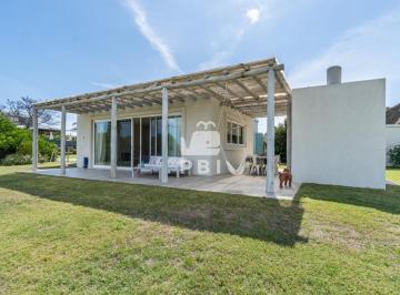 Foto1 · Casa 3 Dorm. en Tío Tom, Punta Ballena - Ref: Pbi2534