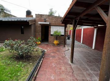 Casa · 100m² · 4 Ambientes · 2 Cocheras · Casa Venta Tres Dorm. Ituzaingo Norte
