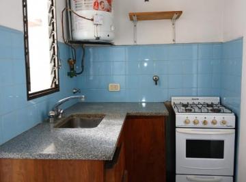 Departamento de 2 ambientes, La Plata · 34 E/ 12 y 13 - 1 Dormitorio con Placar Impecable Estado - La Plata Super Luminoso