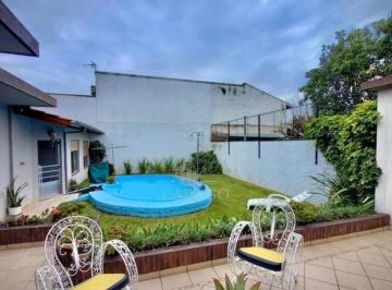 Casa · 185m² · 4 Ambientes · 1 Cochera · Casa en Quilmes Oeste