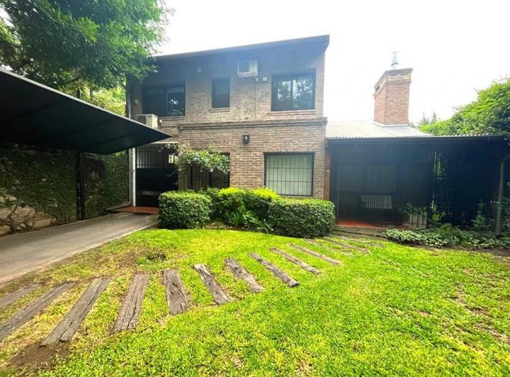 Casa · 504m² · 8 Ambientes · 1 Cochera