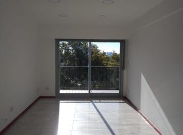Departamento de 5 ambientes, Villa Urquiza · Excelente Dpto 4 Amb C/dependencia de Servicio Al Frente con Balcón Todo a Nuevo
