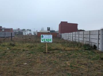 Terreno · 400m² · Terreno Sobre Calle 99 Entre 42 y 40 de 400 m²