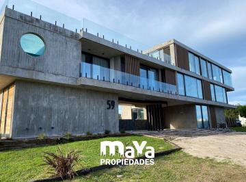 Casa · 550m² · 9 Ambientes · 13 Cocheras · Casa en Venta Costa Esmeralda