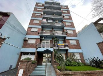Departamento · 52m² · 3 Ambientes · 1 Cochera · Departamento de Tres Ambientes con Cochera