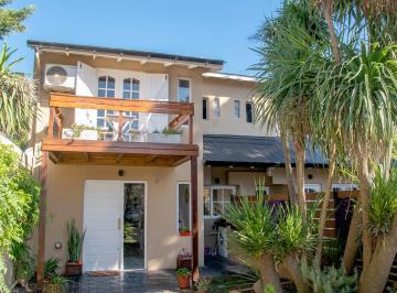 Casa de 3 ambientes, Santa Clara del Mar · Apto Credito. Venta 3 Ambientes con Cochera y Piscina en Santa Clara del Mar
